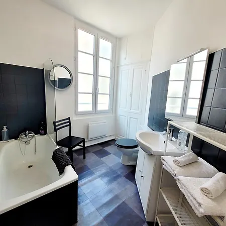 Lumineux Hypercentre Proche Marche Apartment La Rochelle (Charente-Maritime)